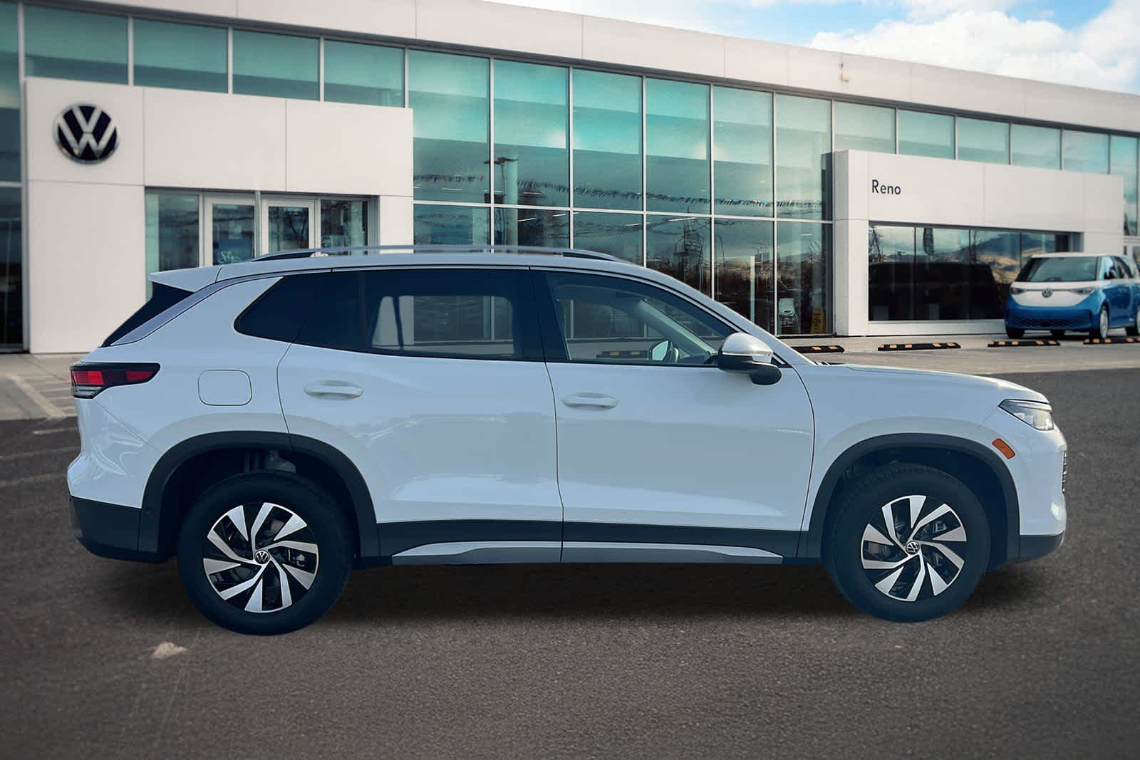 Thumbnail: 2026 Volkswagen Tiguan - 4