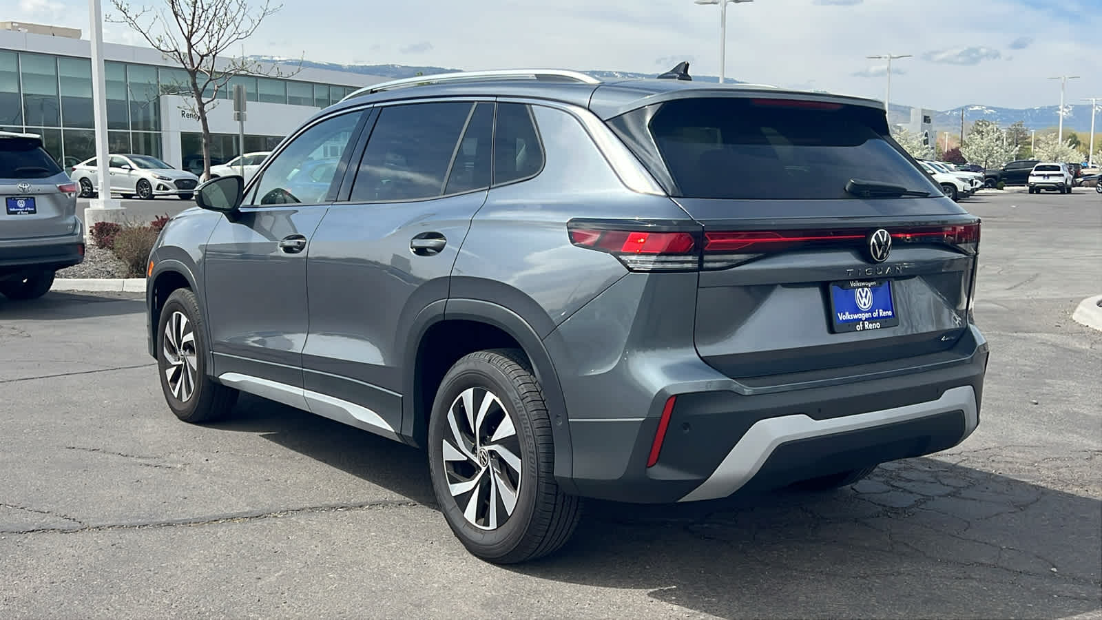 Thumbnail: 2026 Volkswagen Tiguan - 7