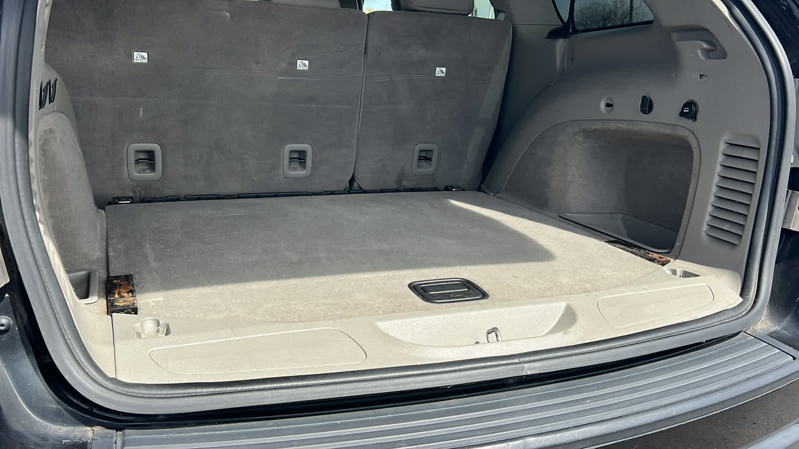 Thumbnail: 2012 Jeep Grand Cherokee - 25