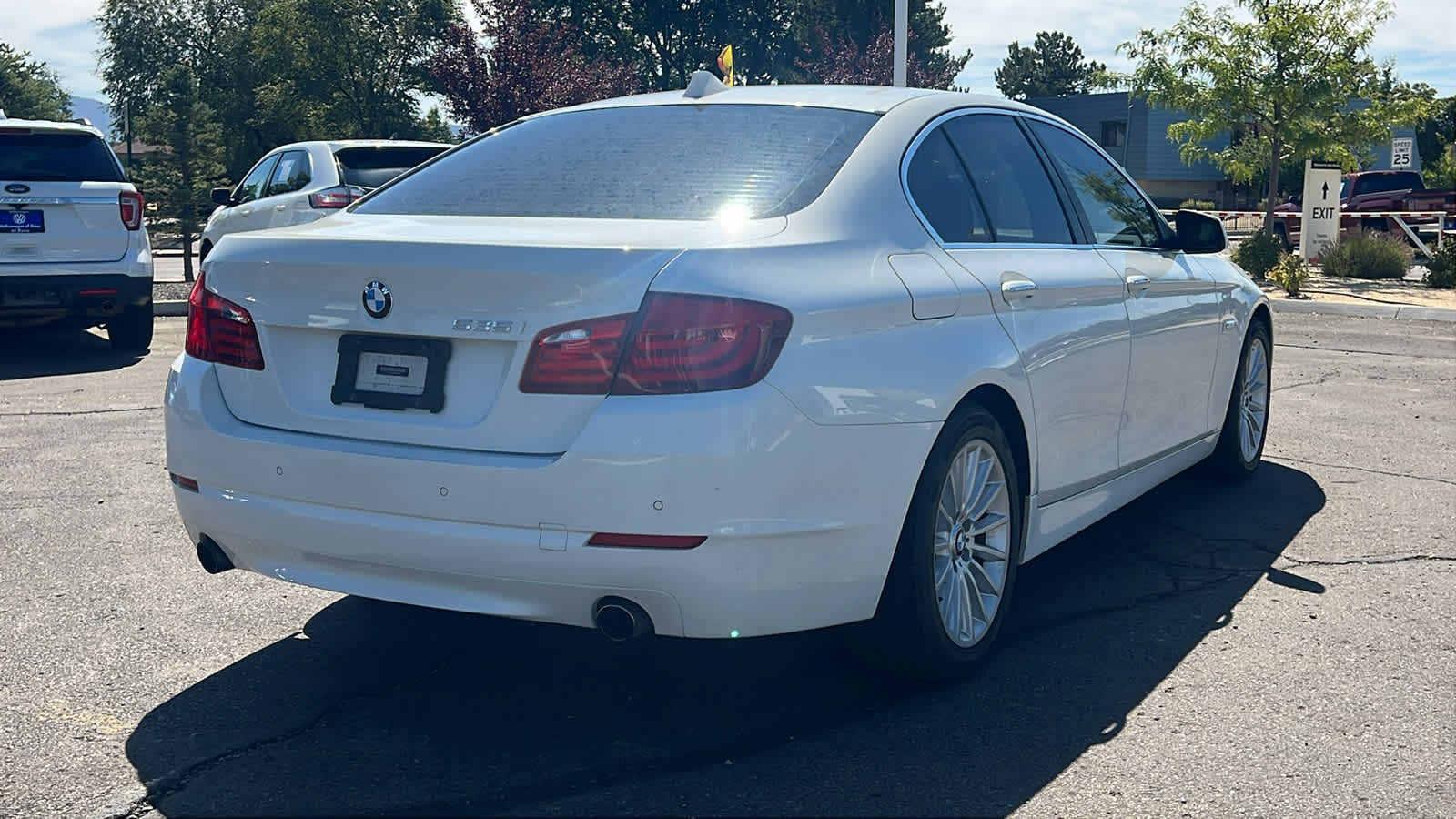 Thumbnail: 2012 BMW 5 Series - 5