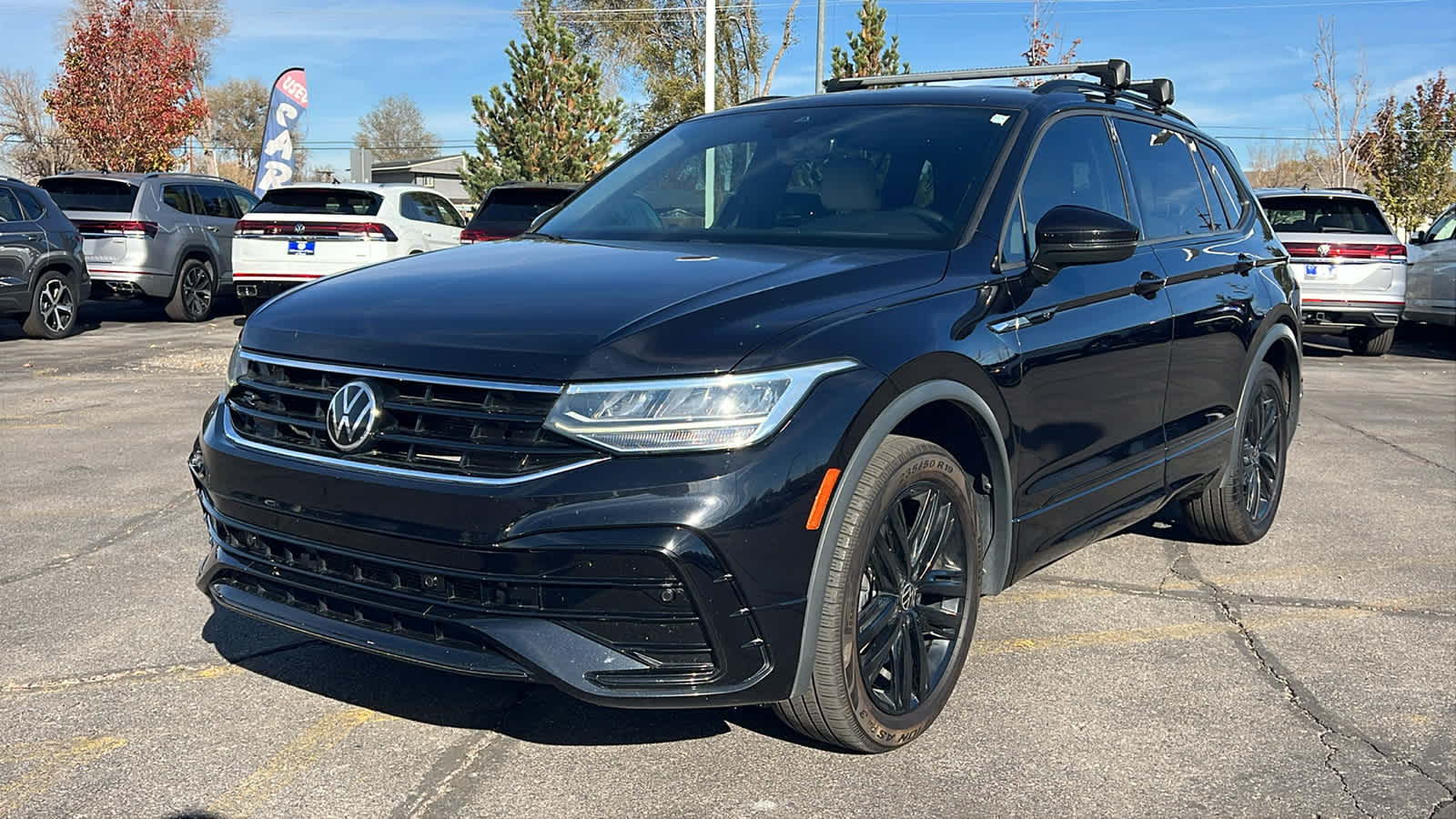 Thumbnail: 2022 Volkswagen Tiguan - 1