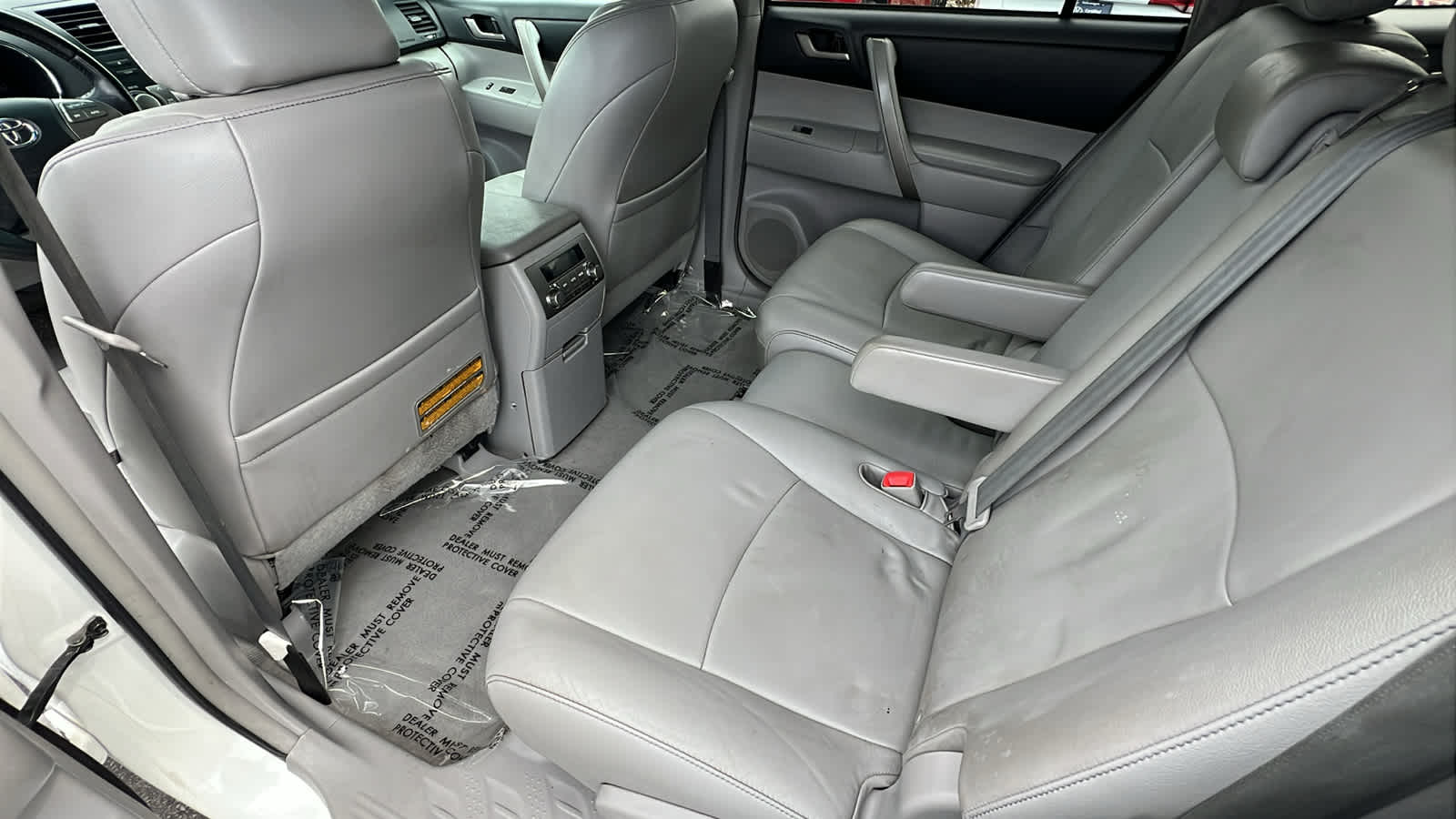 Thumbnail: 2010 Toyota Highlander - 24