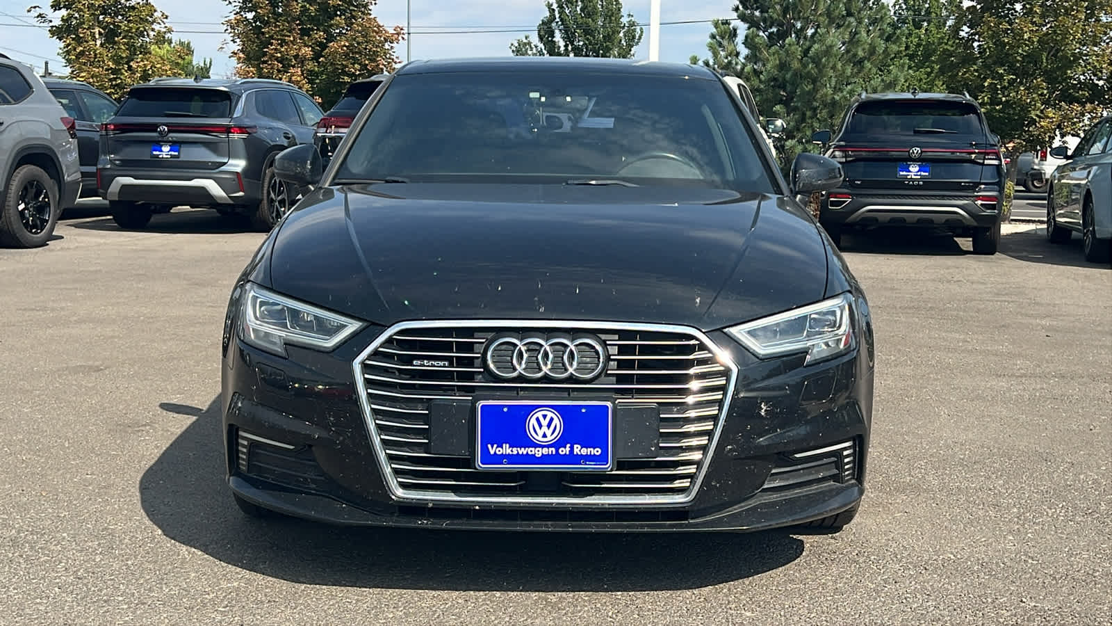 Thumbnail: 2017 Audi A3 e-tron - 2