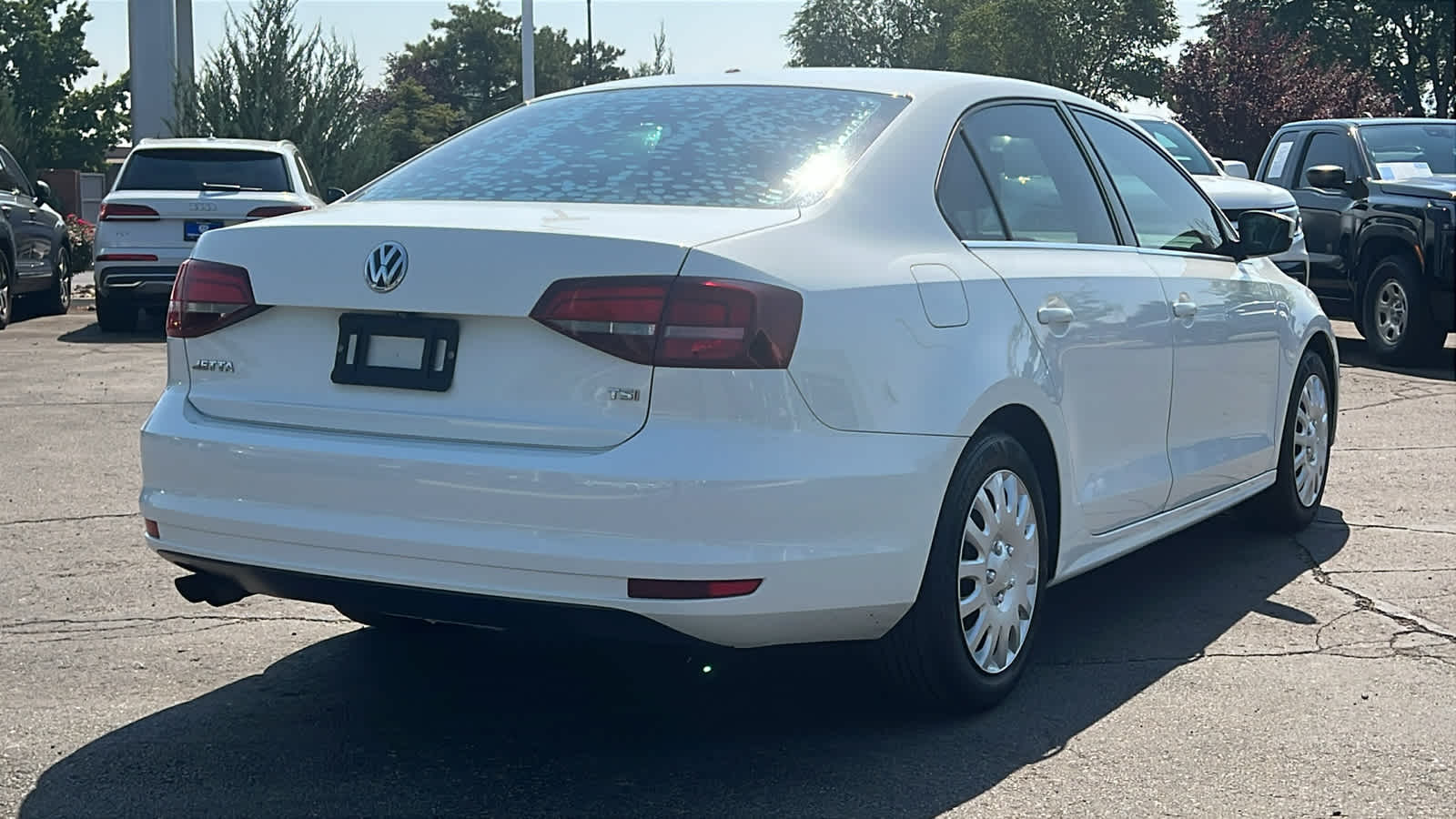 Thumbnail: 2017 Volkswagen Jetta - 5
