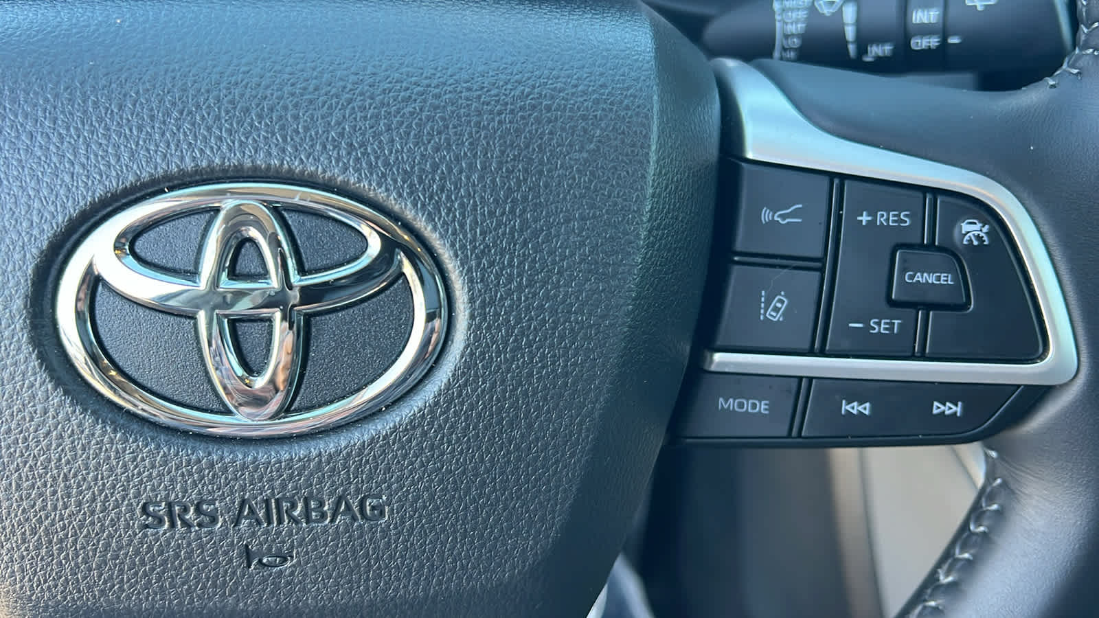 Thumbnail: 2024 Toyota Highlander - 20