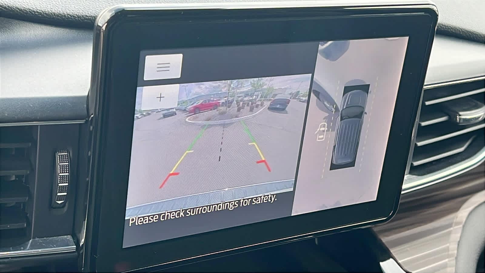 Thumbnail: 2022 Ford Explorer - 16