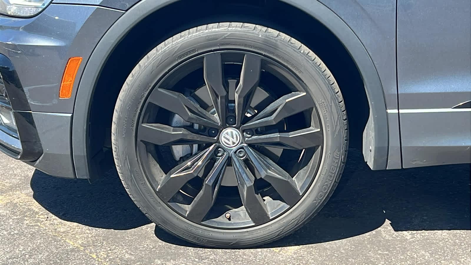 Thumbnail: 2021 Volkswagen Tiguan - 9