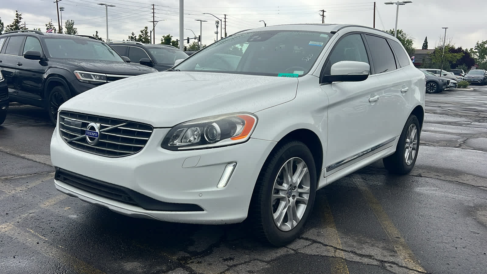 Thumbnail: 2016 Volvo XC60 - 1