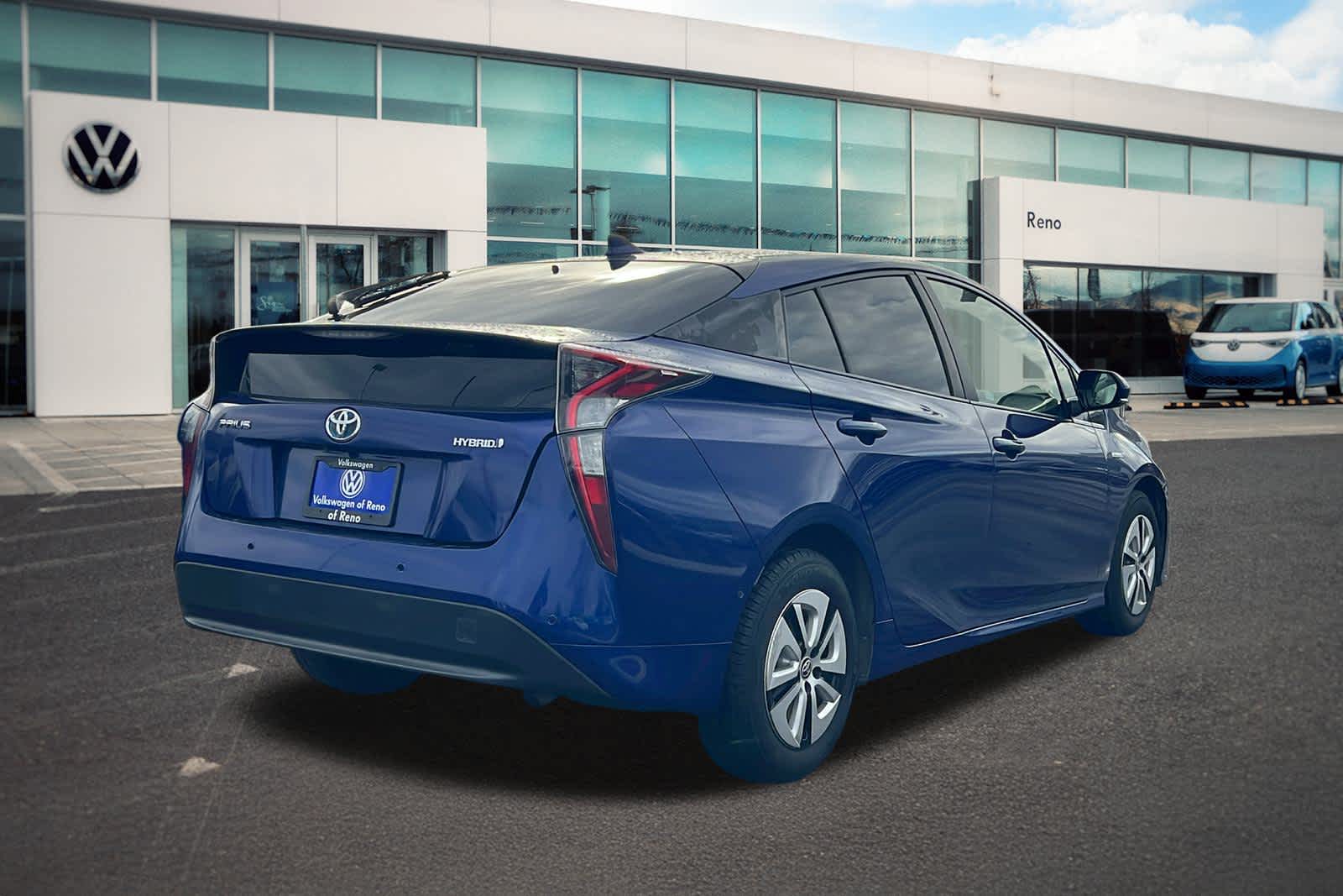 Thumbnail: 2018 Toyota Prius - 5