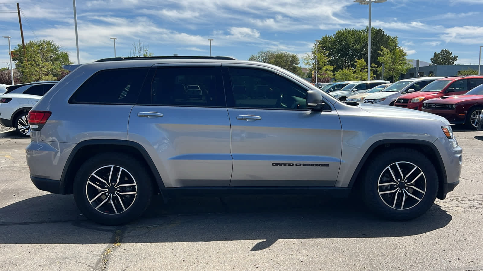 Thumbnail: 2020 Jeep Grand Cherokee - 4