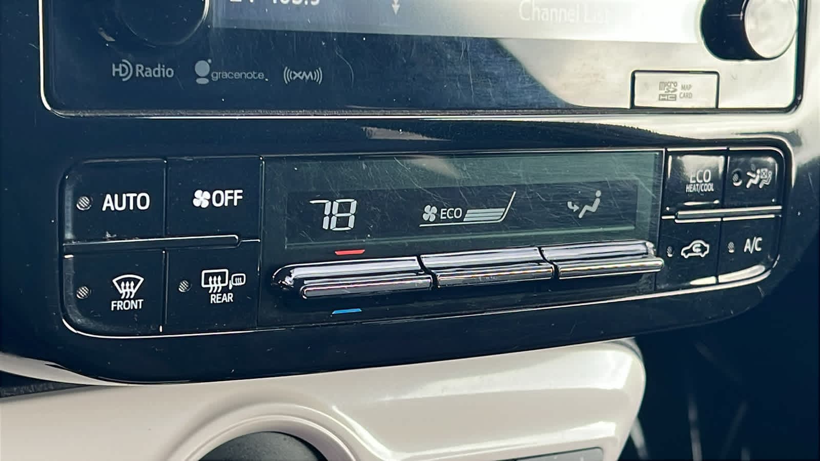 Thumbnail: 2018 Toyota Prius - 14