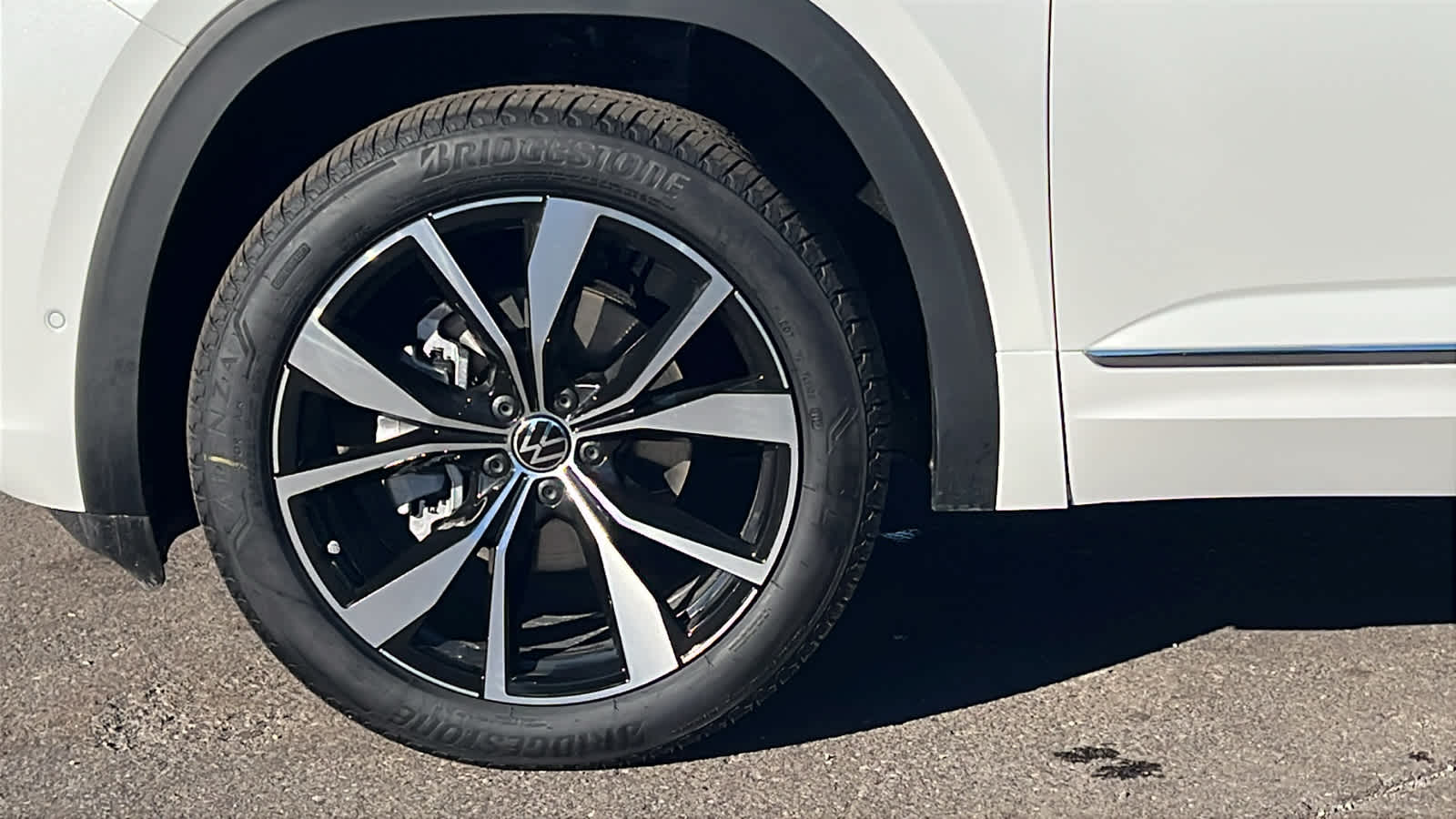 Thumbnail: 2026 Volkswagen Atlas - 9