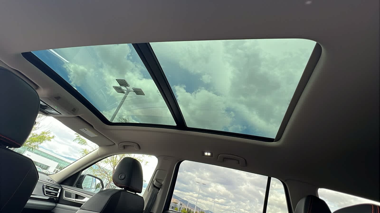 Thumbnail: 2026 Volkswagen Atlas - 32