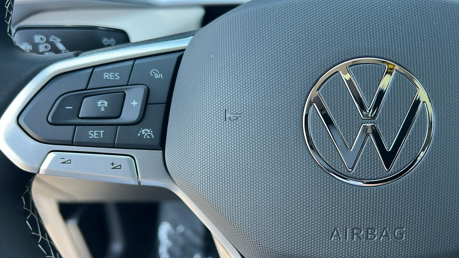 Thumbnail: 2025 Volkswagen Taos - 19