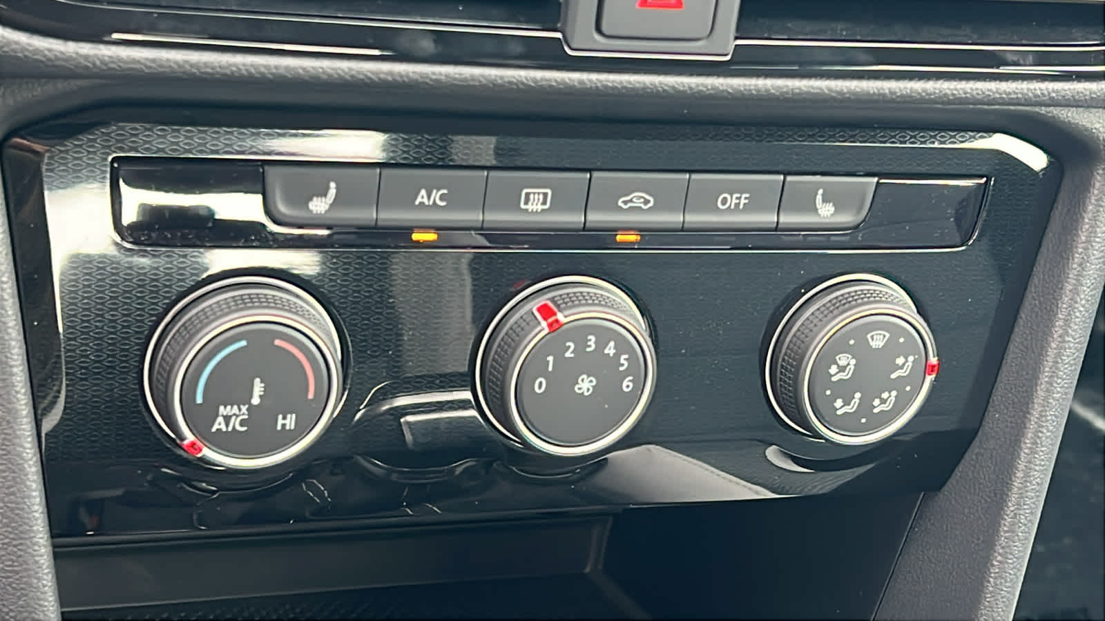 Thumbnail: 2026 Volkswagen Taos - 14