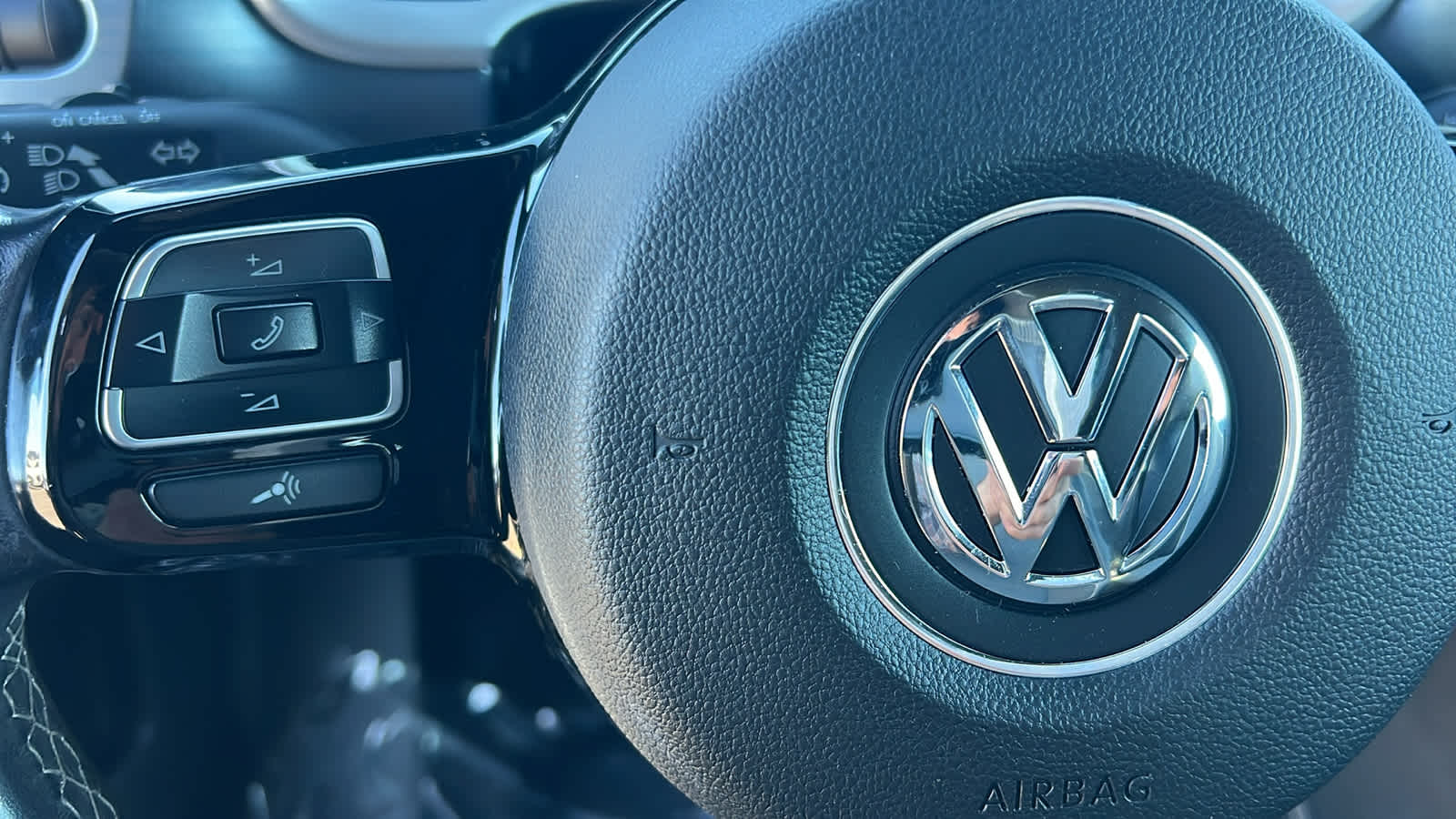 Thumbnail: 2016 Volkswagen Beetle - 18