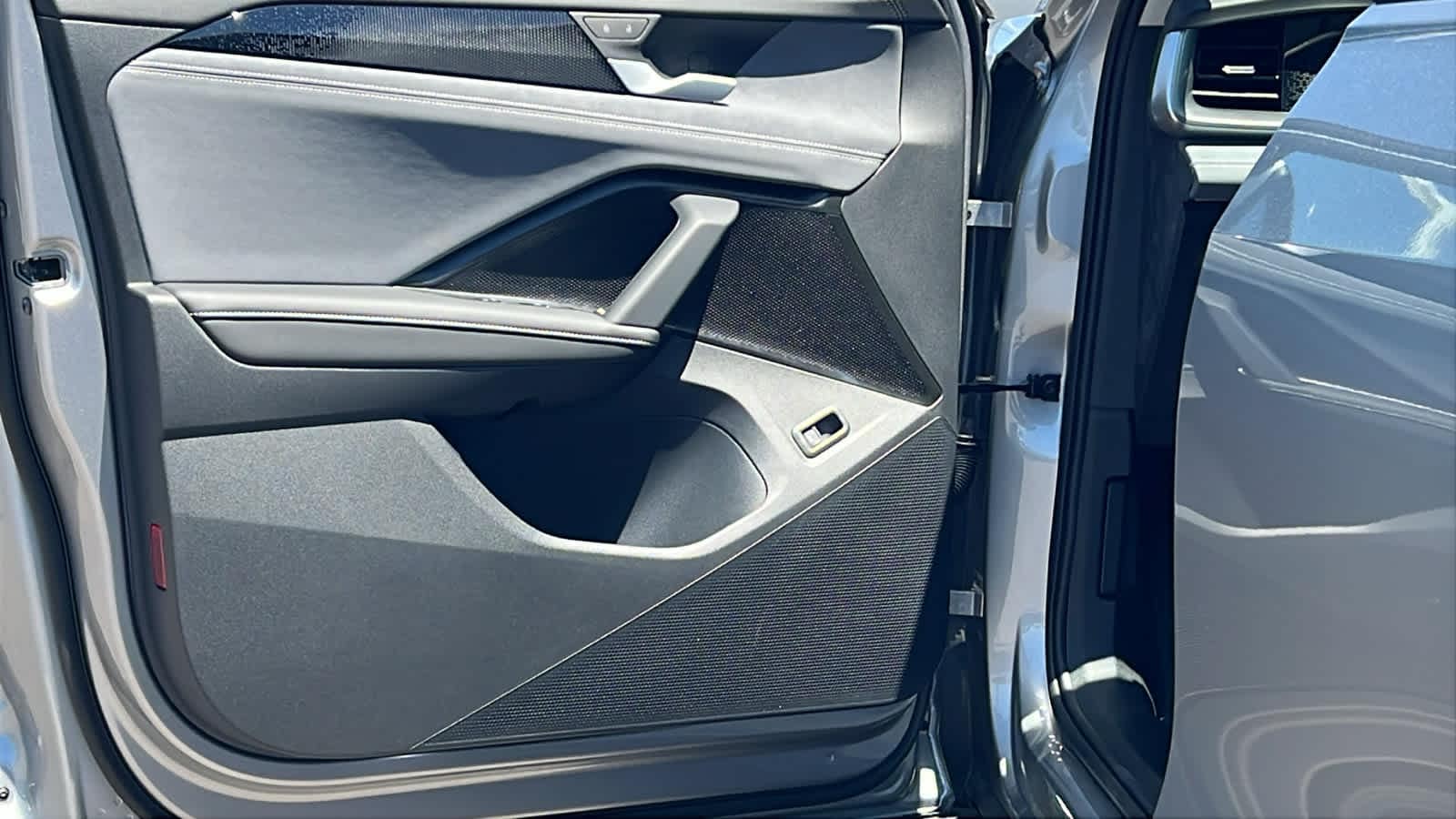 Thumbnail: 2026 Volkswagen Tiguan - 23