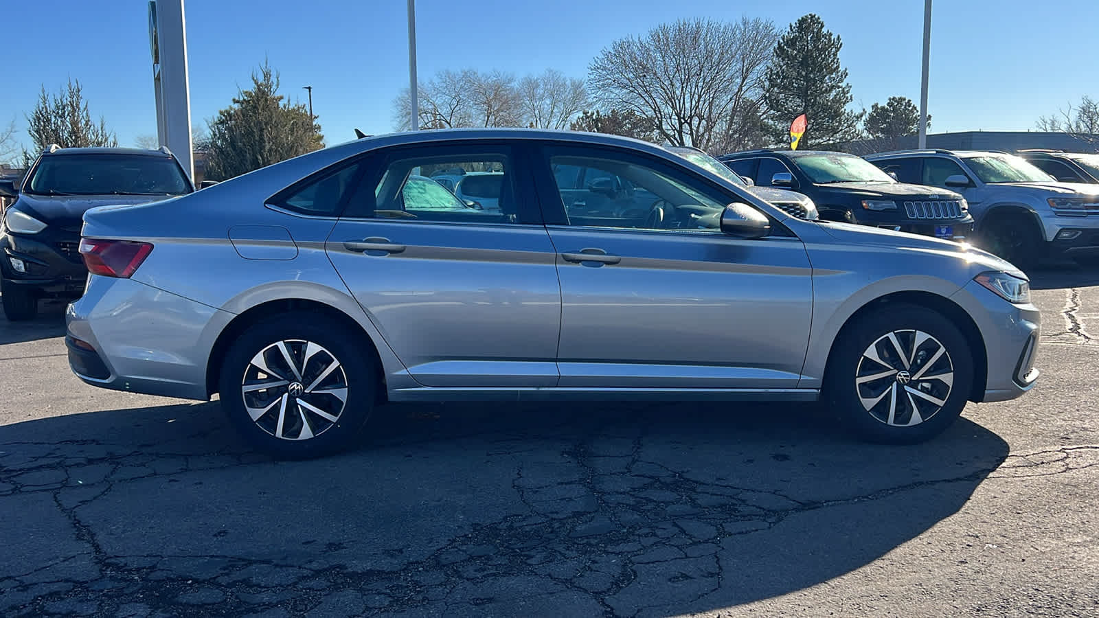 Thumbnail: 2025 Volkswagen Jetta - 4