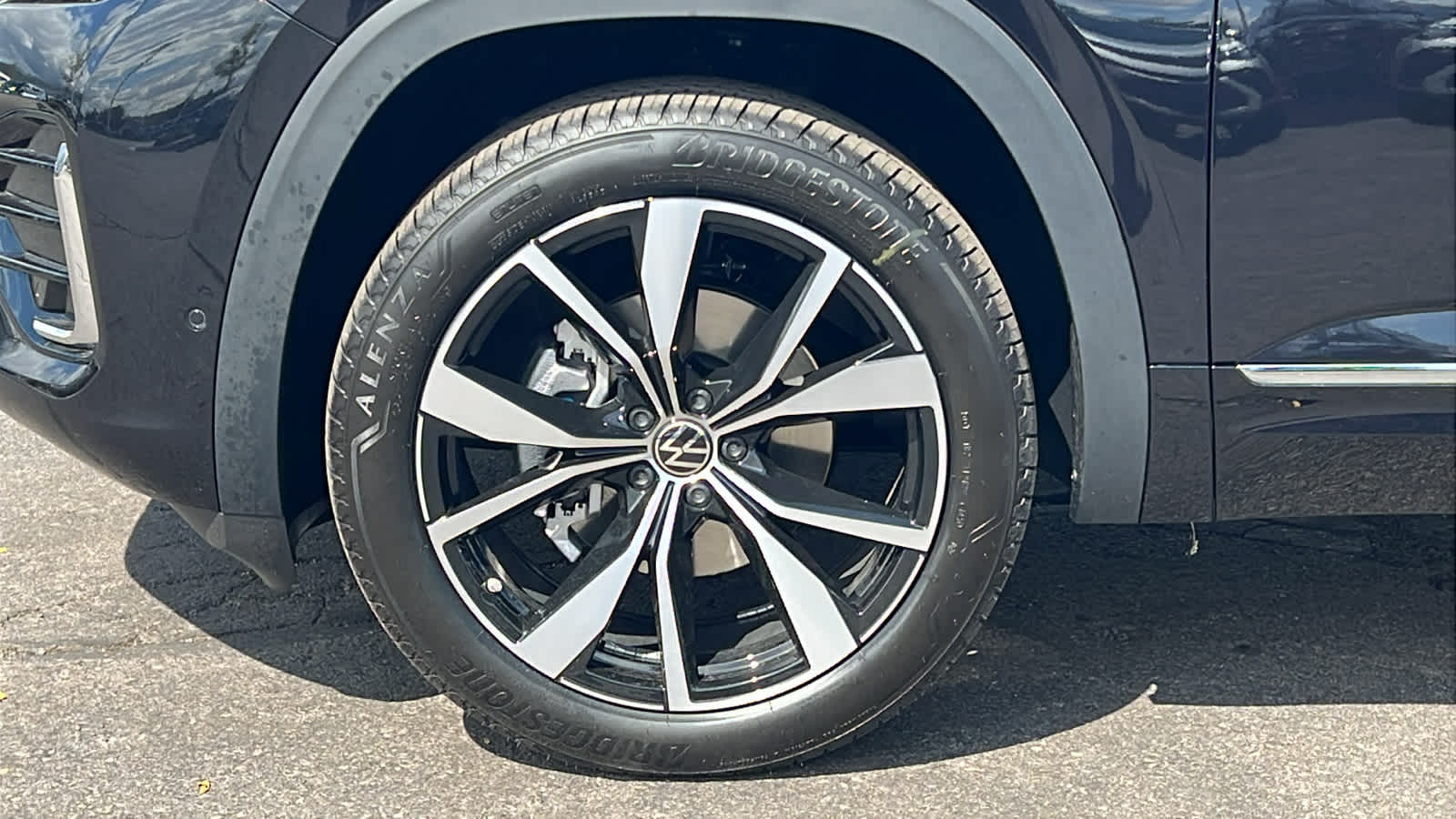 Thumbnail: 2026 Volkswagen Atlas - 9