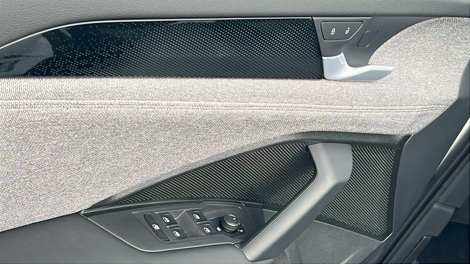 Thumbnail: 2026 Volkswagen Tiguan - 22