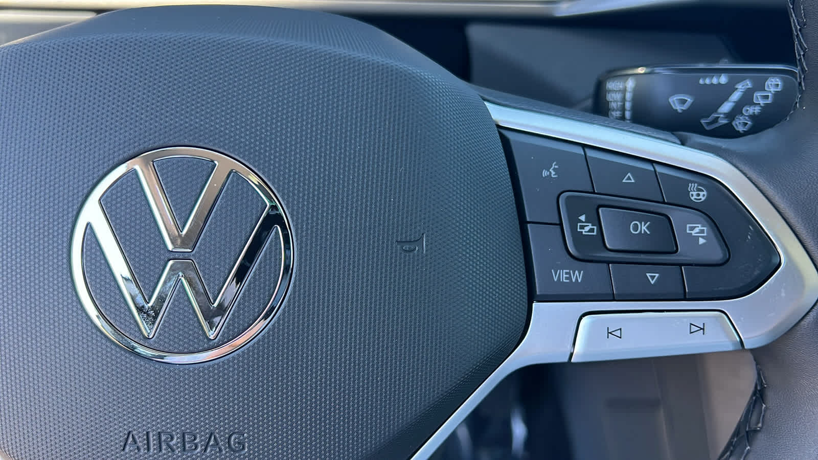 Thumbnail: 2025 Volkswagen Taos - 20