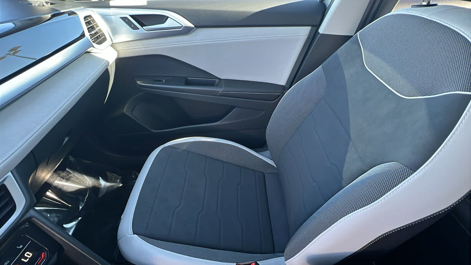 Thumbnail: 2026 Volkswagen Taos - 12