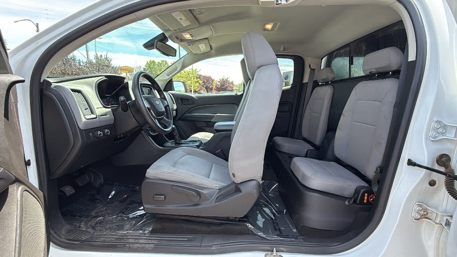 Thumbnail: 2016 Chevrolet Colorado - 22
