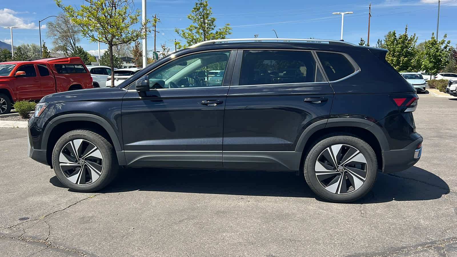 Thumbnail: 2025 Volkswagen Taos - 8