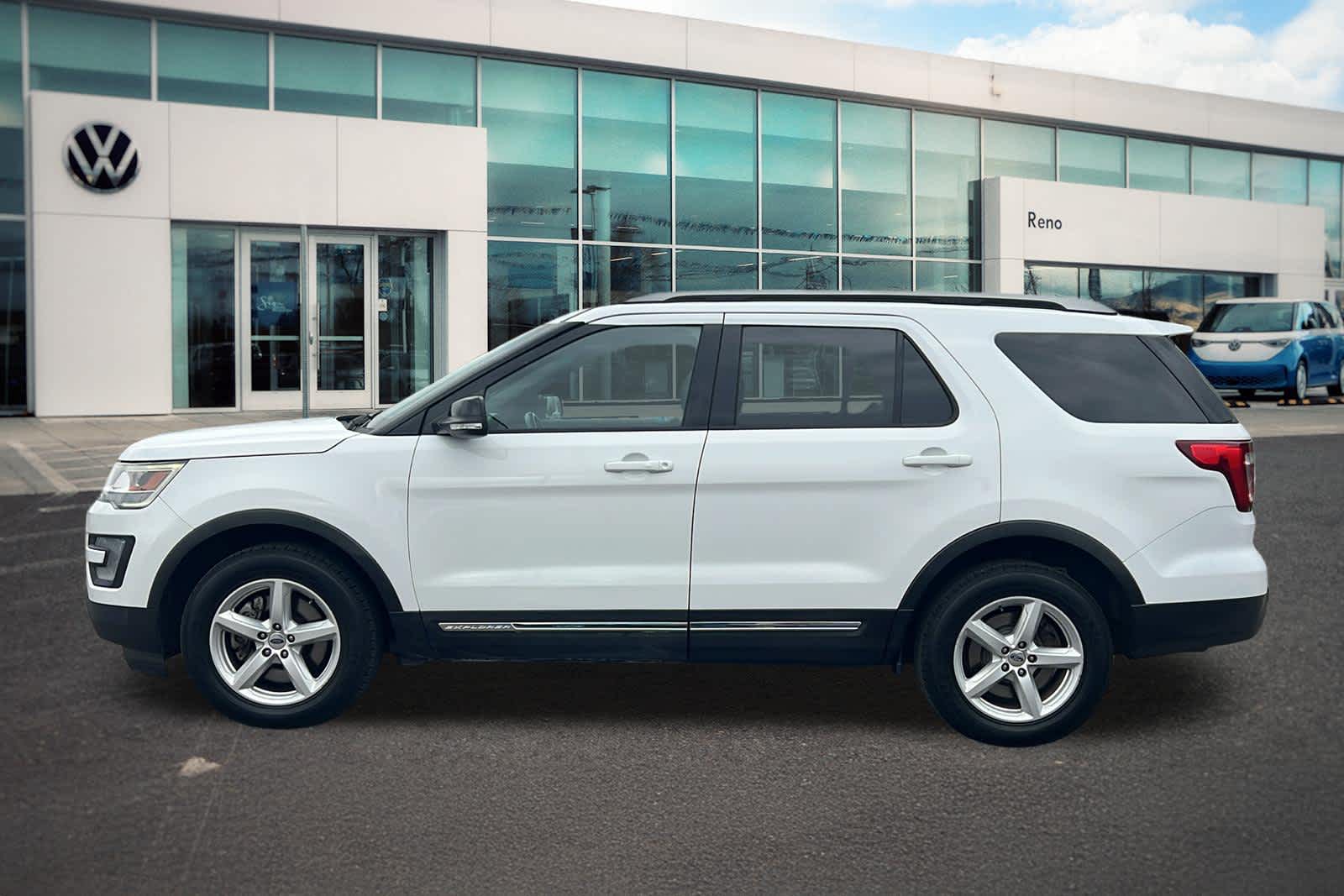 Thumbnail: 2017 Ford Explorer - 8