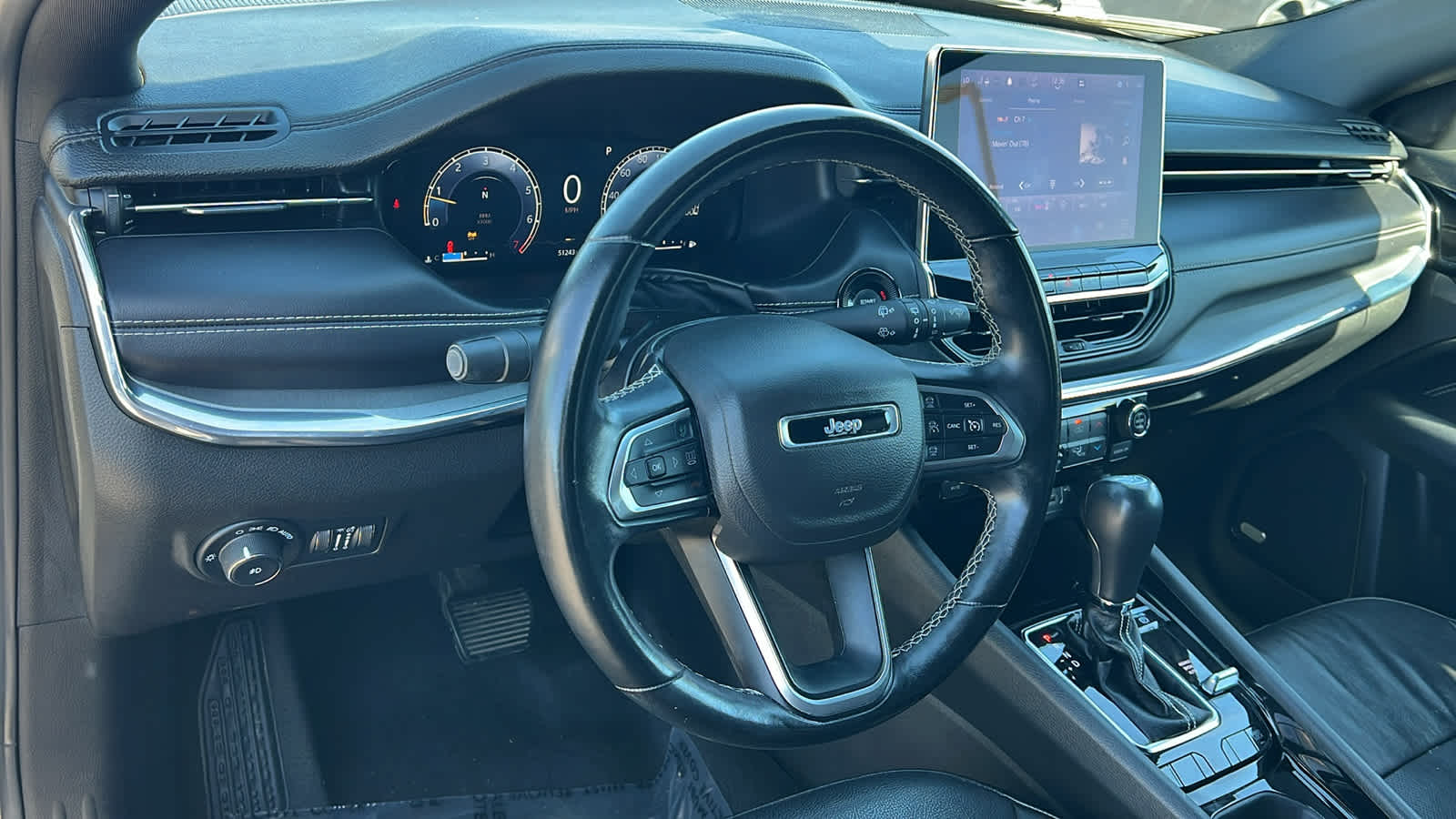 Thumbnail: 2022 Jeep Compass - 10