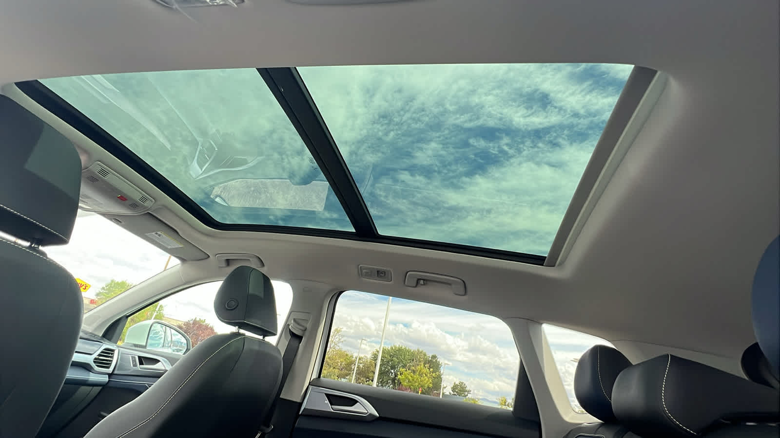 Thumbnail: 2025 Volkswagen Taos - 31