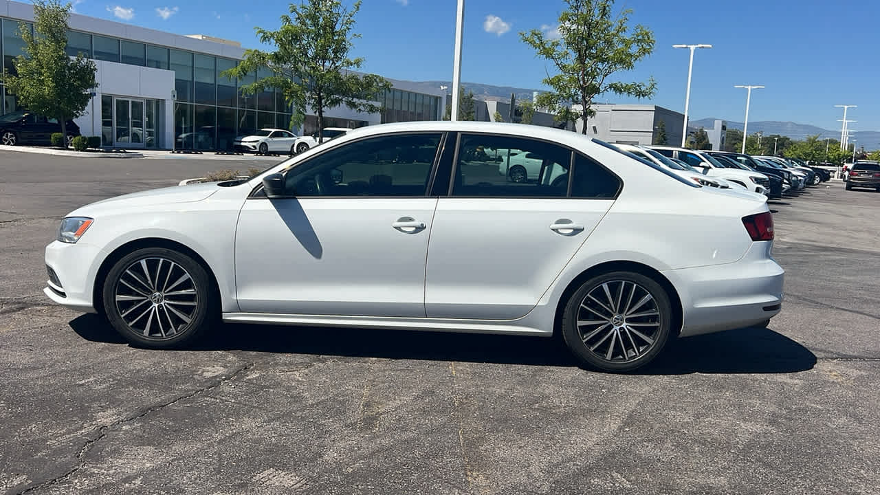 Thumbnail: 2015 Volkswagen Jetta - 8
