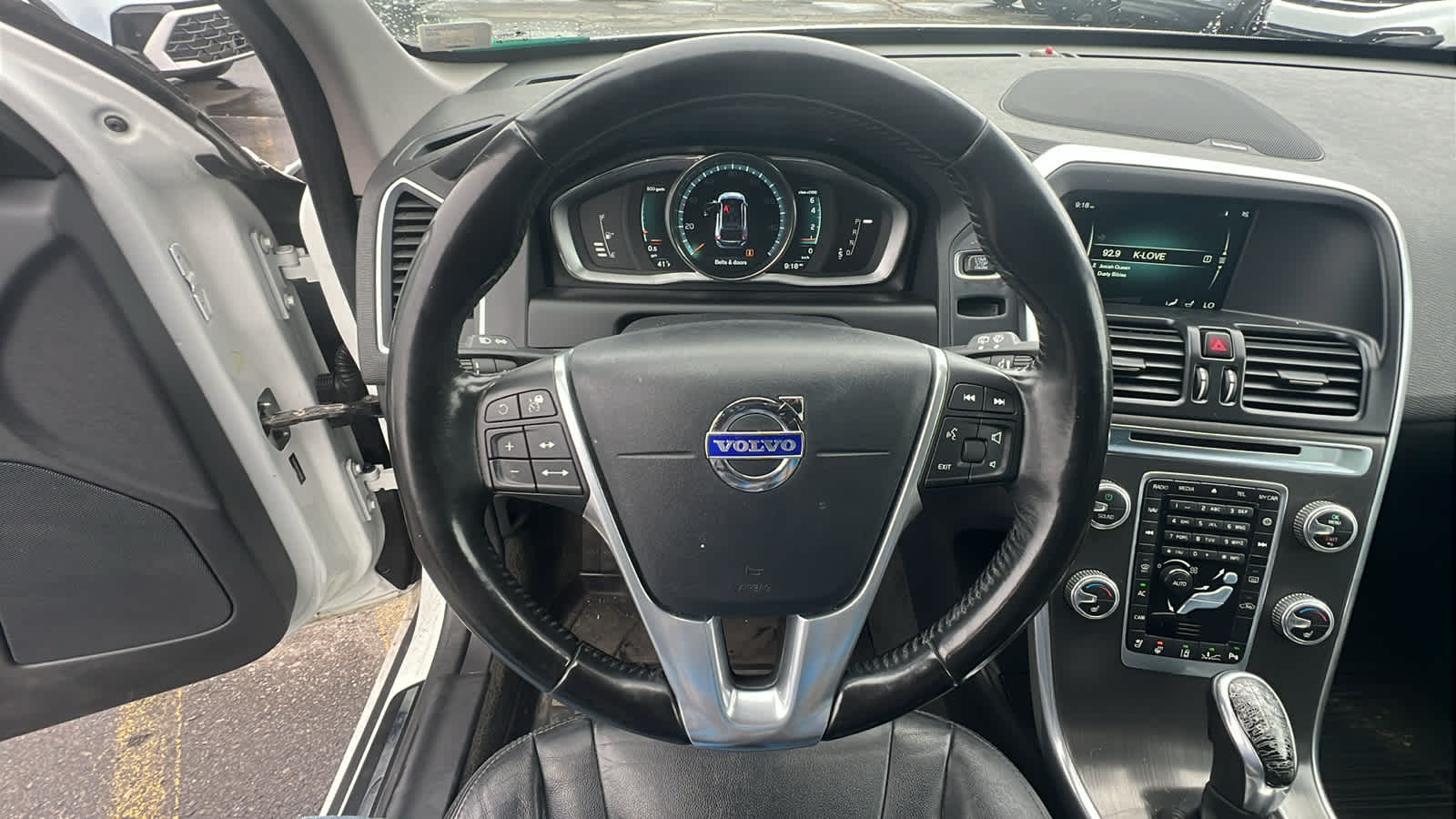 Thumbnail: 2016 Volvo XC60 - 10