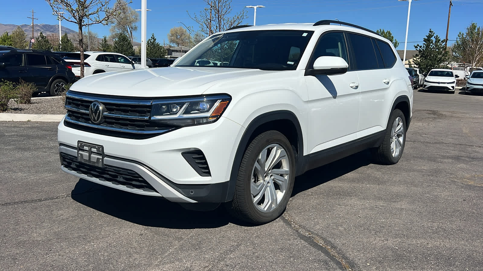 Thumbnail: 2021 Volkswagen Atlas - 1