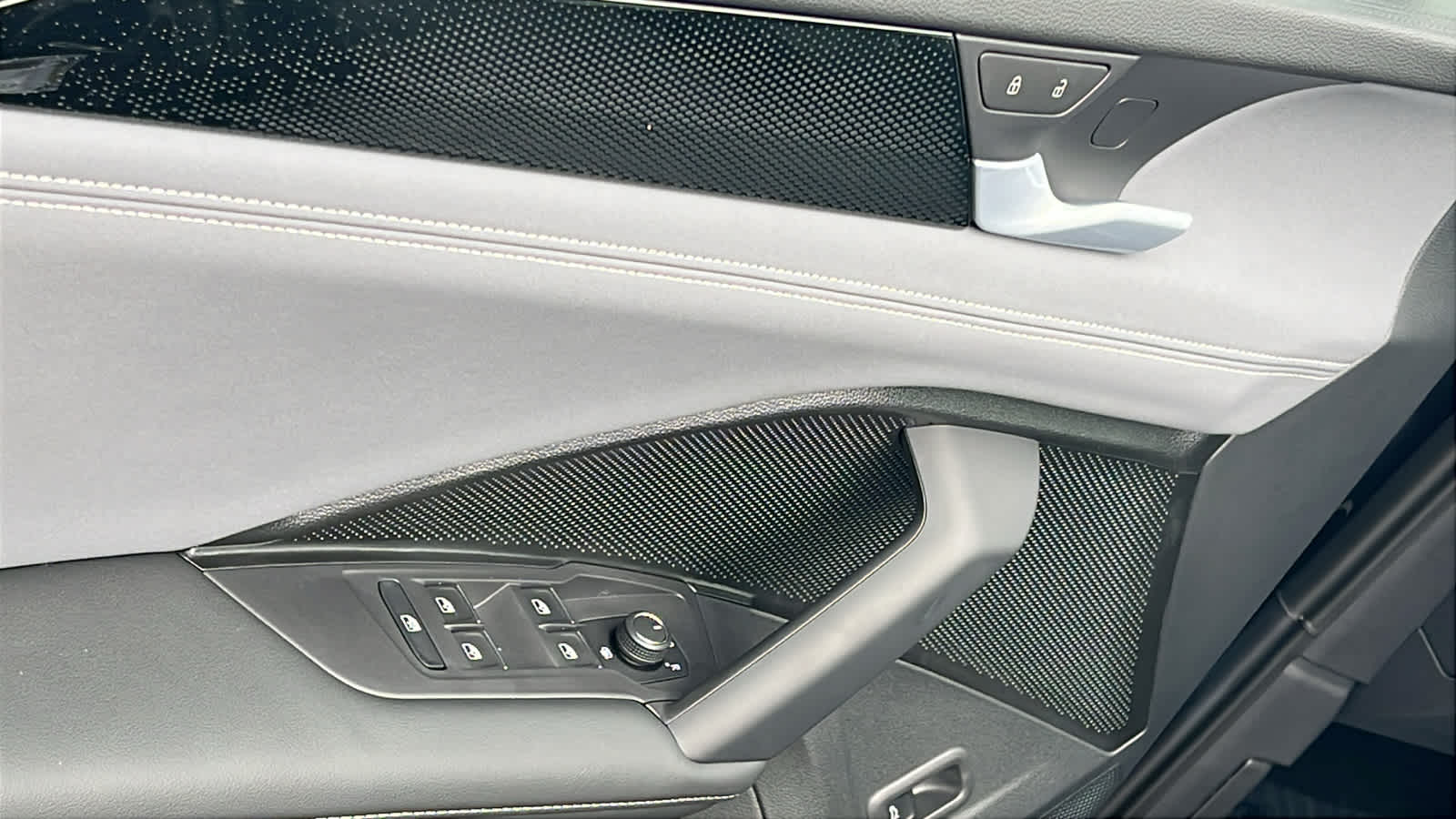 Thumbnail: 2026 Volkswagen Tiguan - 22