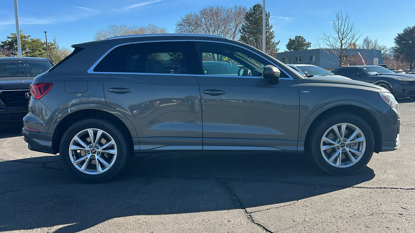 2023 Audi Q3 S line Premium photo 4