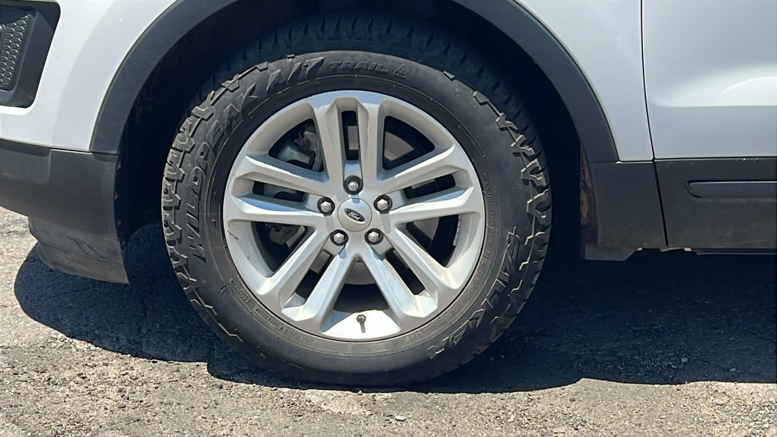 2016 Ford Explorer Base 9