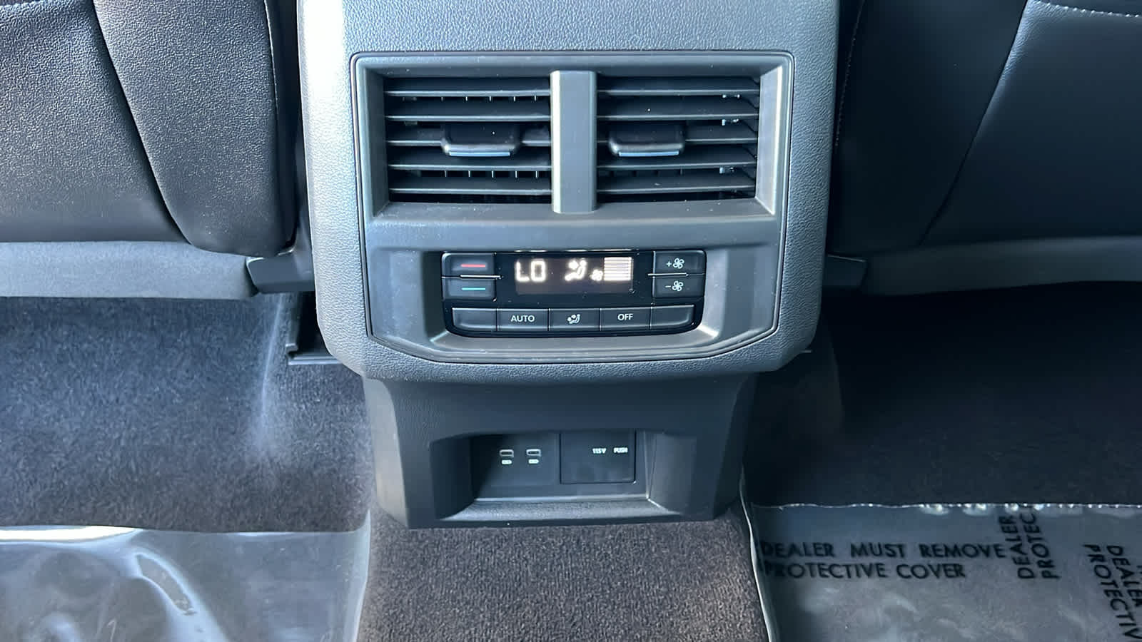 Thumbnail: 2021 Volkswagen Atlas - 25