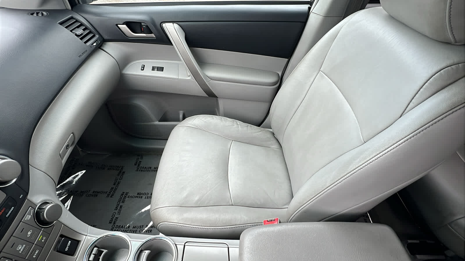 Thumbnail: 2010 Toyota Highlander - 12