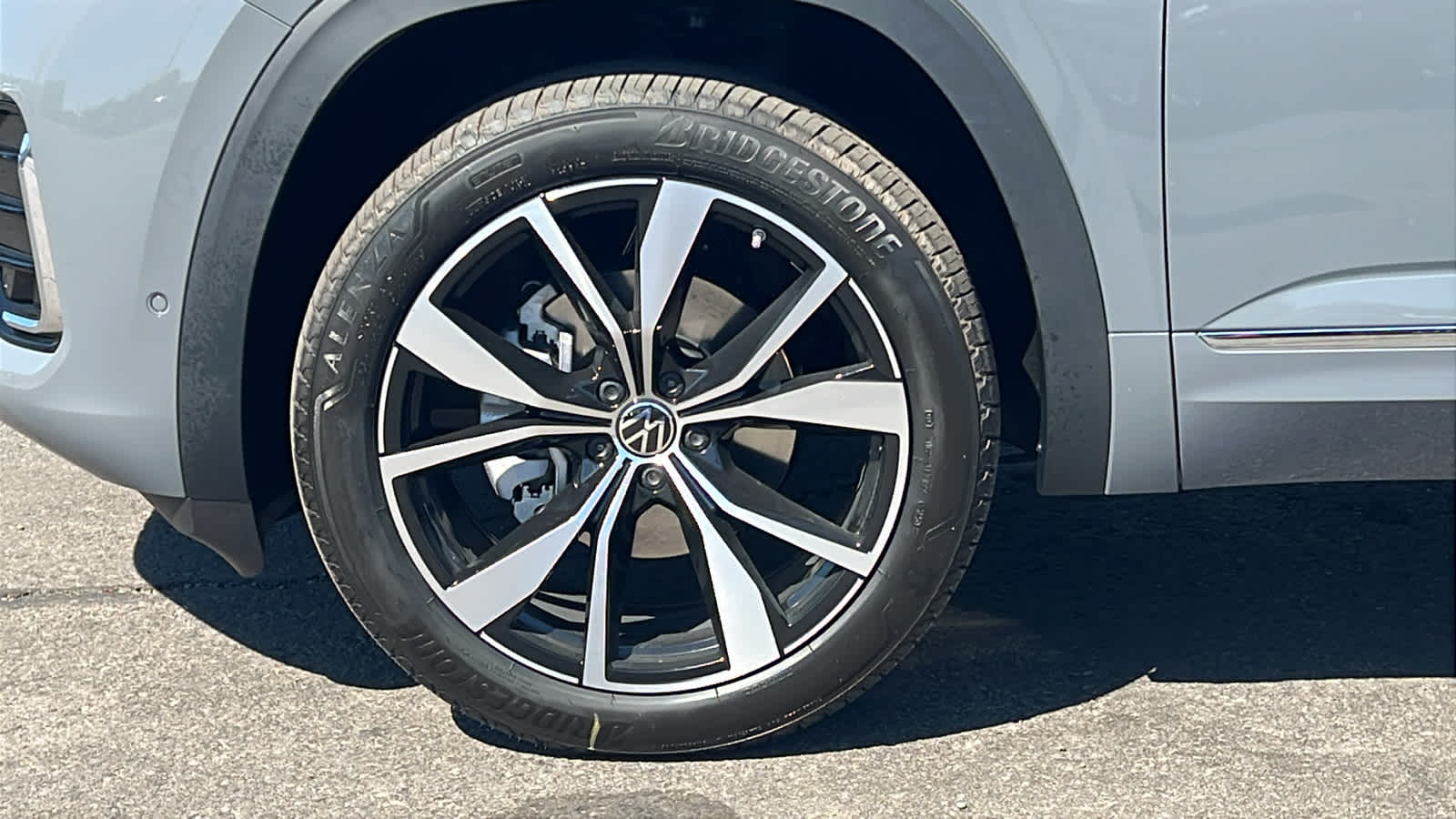 Thumbnail: 2026 Volkswagen Atlas - 9