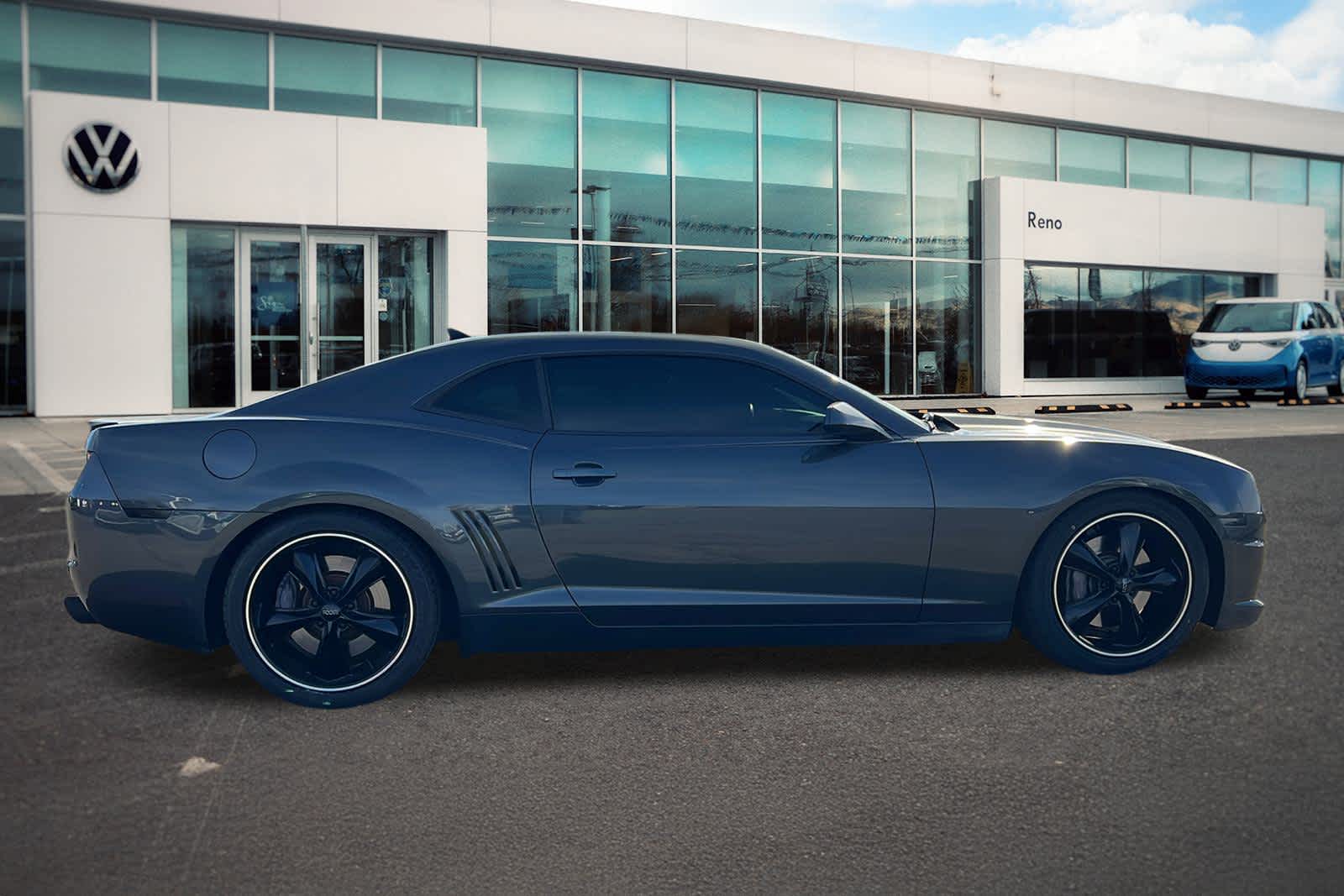 Thumbnail: 2011 Chevrolet Camaro - 4