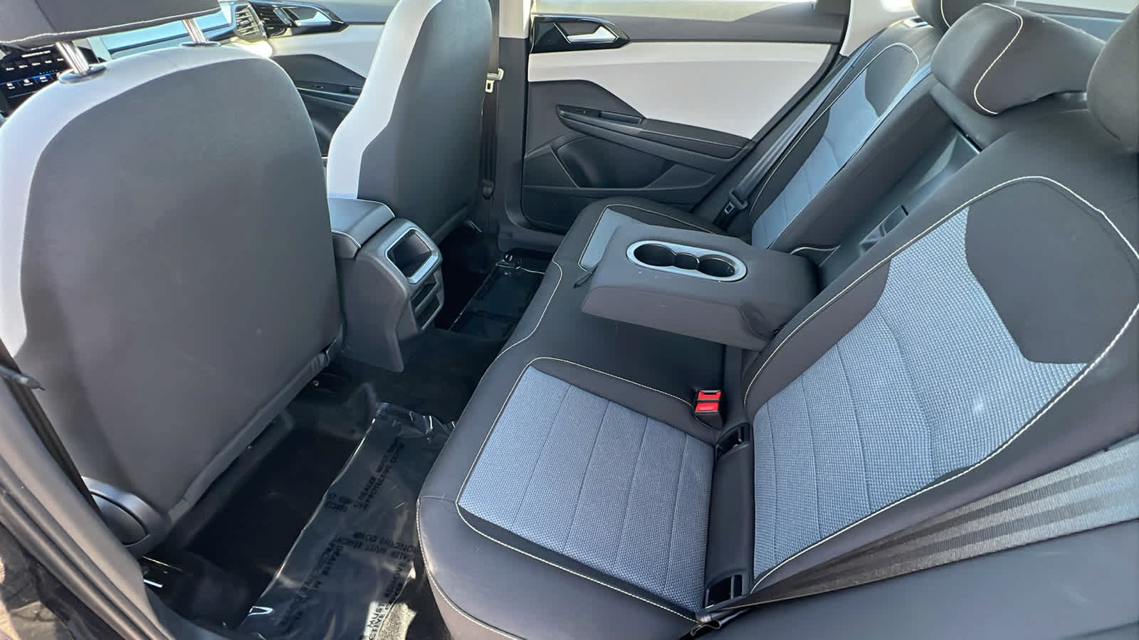 Thumbnail: 2025 Volkswagen Taos - 24