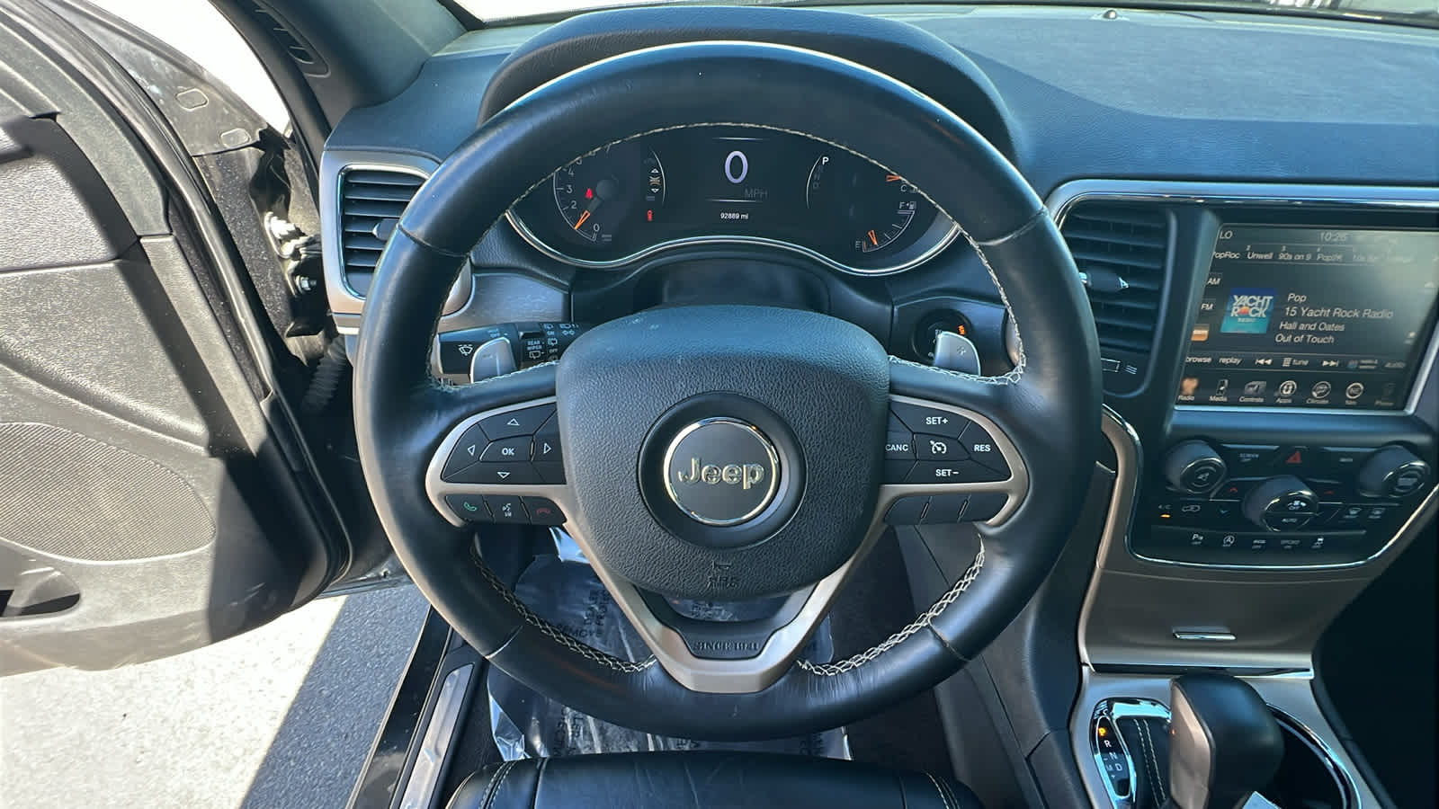 Thumbnail: 2016 Jeep Grand Cherokee - 18