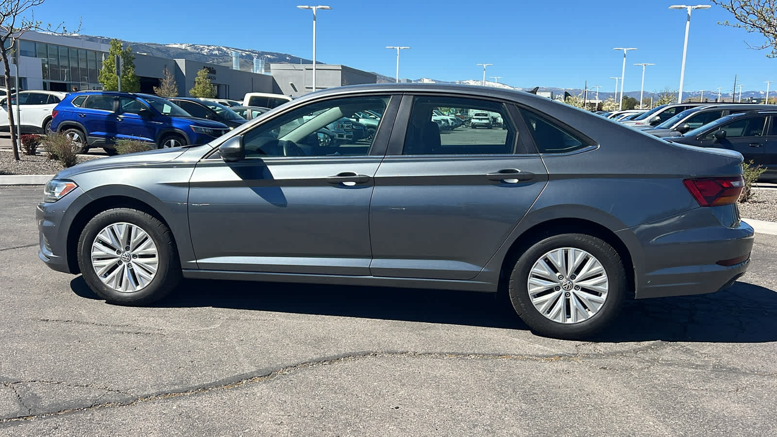 Thumbnail: 2019 Volkswagen Jetta - 8