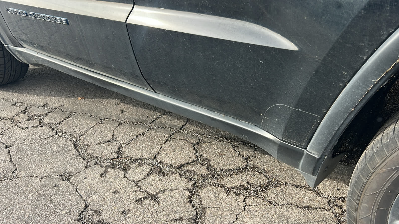 Thumbnail: 2020 Jeep Grand Cherokee - 10