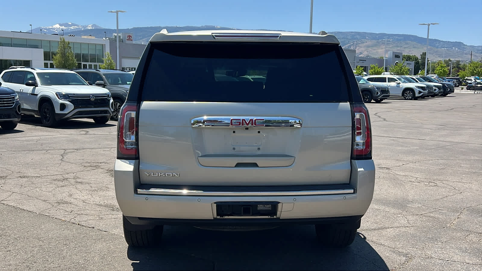 2017 GMC Yukon Denali 6