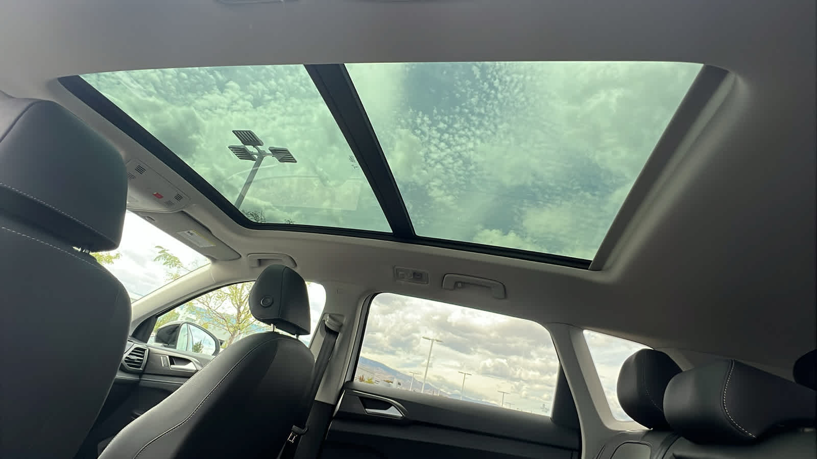 Thumbnail: 2025 Volkswagen Taos - 31