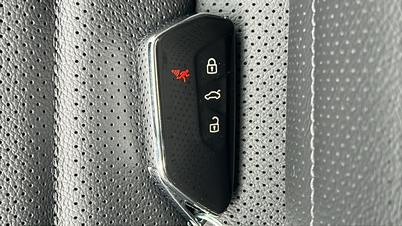 Thumbnail: 2025 Volkswagen Golf - 29