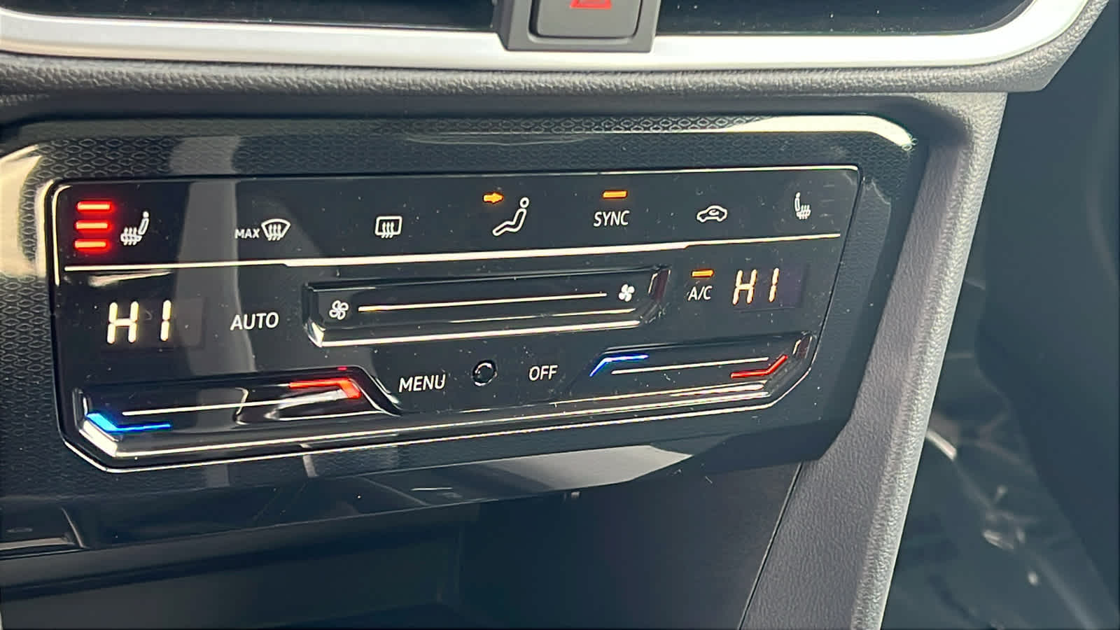 Thumbnail: 2026 Volkswagen Taos - 14