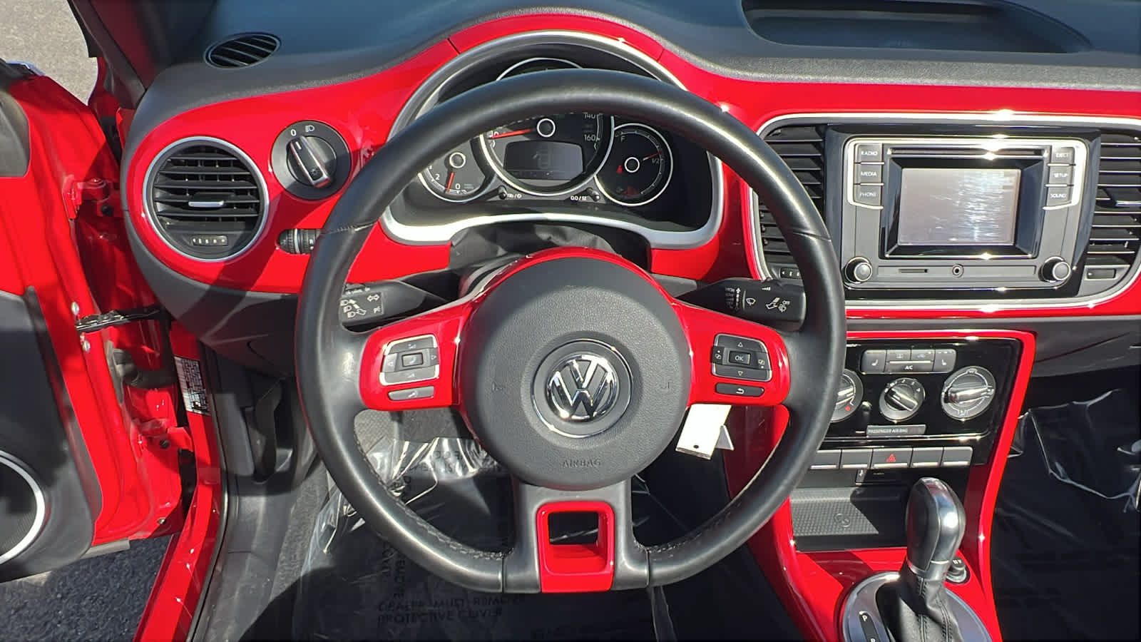 Thumbnail: 2019 Volkswagen Beetle - 18